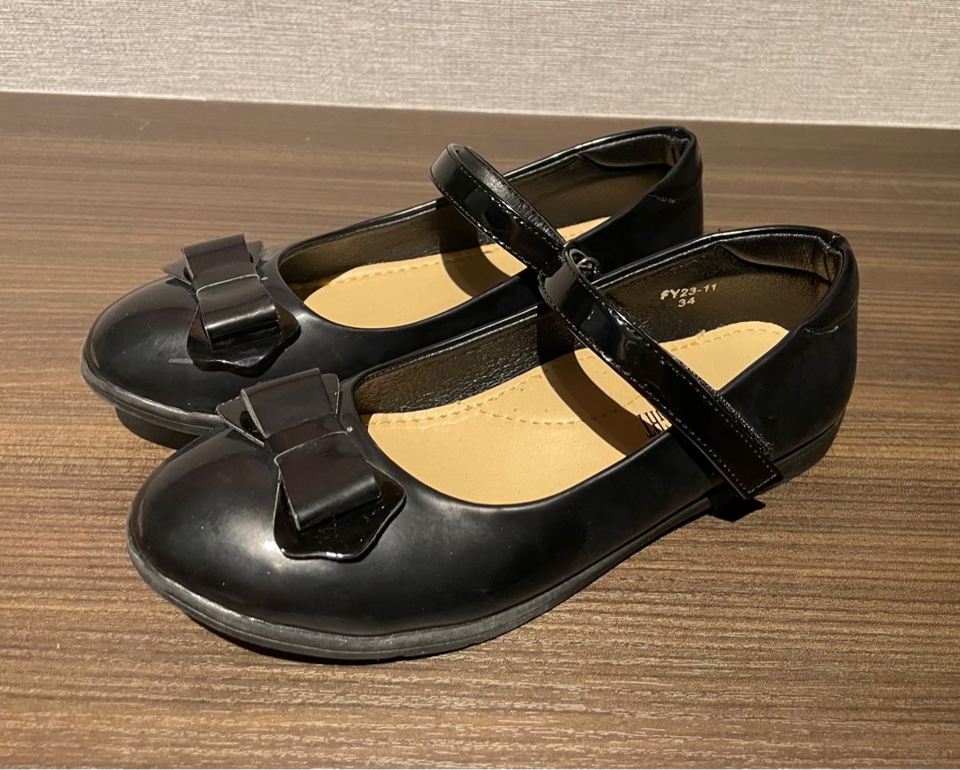 Girls black patent shoes discount