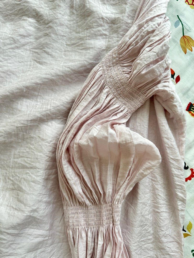 Hanya Rue Top in Bare Blush (Category: Blouses) located in Cyberjaya. Submitted by nurulnunu (Listing ID 1275543578, Image 3). Description: Size: XL Condition: 9.9/10 RRP: RM169 Description The most flattering and feminine top. Casual yet dressy with its round neckline and its elastic ruched details on the sleeves. The Rue top is lined and made from a mixture of linen. Perfect for every occasion — pair it with your favourite skirt for a dressy lo