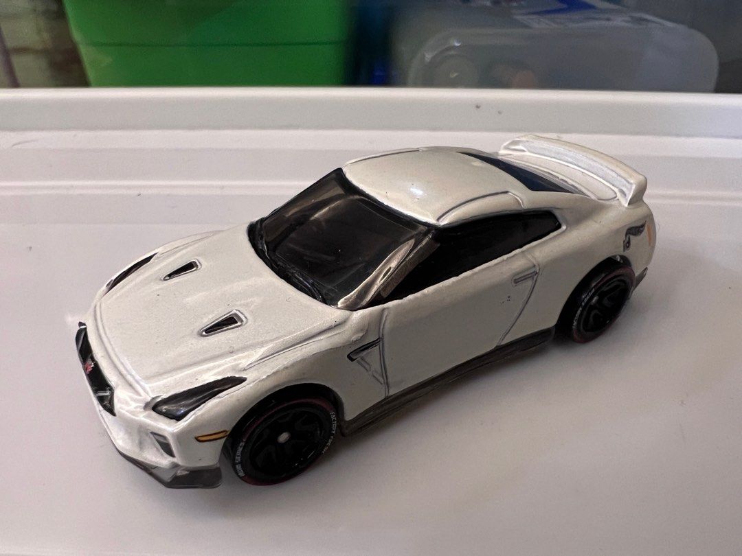Hot wheels nissan skyline gtr r35 2025