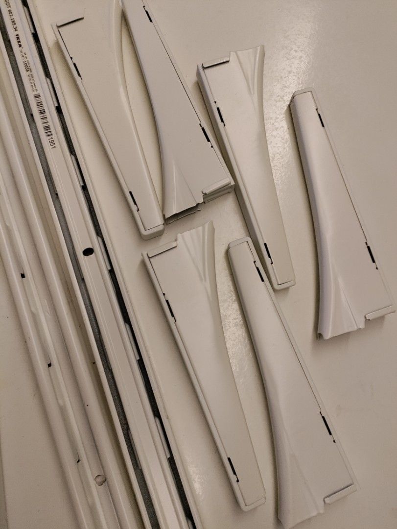 IKEA Algot shelves rails connectors, 傢俬＆家居, 傢俬, 櫃子、組合櫃及置物架 Carousell