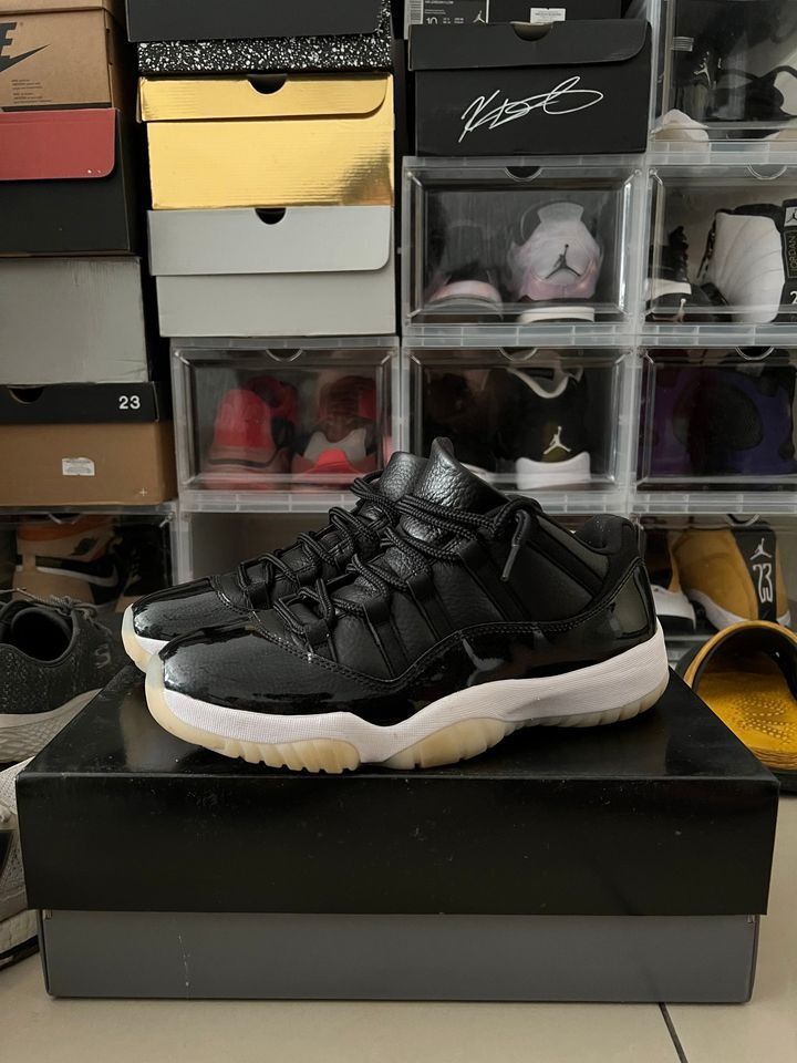 Jordan 11 low 72 10 US10 Men s Fashion Footwear Sneakers on