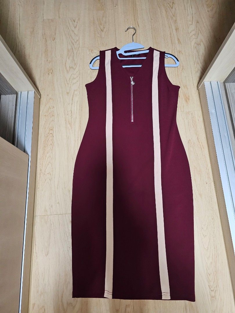 Maroon discount nursing dress