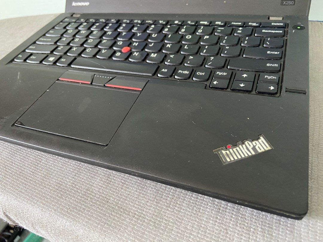 Lenovo ThinkPad x250 with Vertical Line on Screen, Computers & Tech