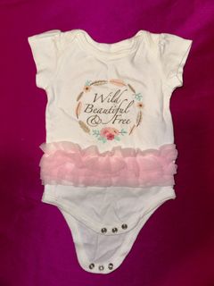 (Category: ) located in . Submitted by yourwardrobe (Listing ID 1275500087, Image 1). Description: .