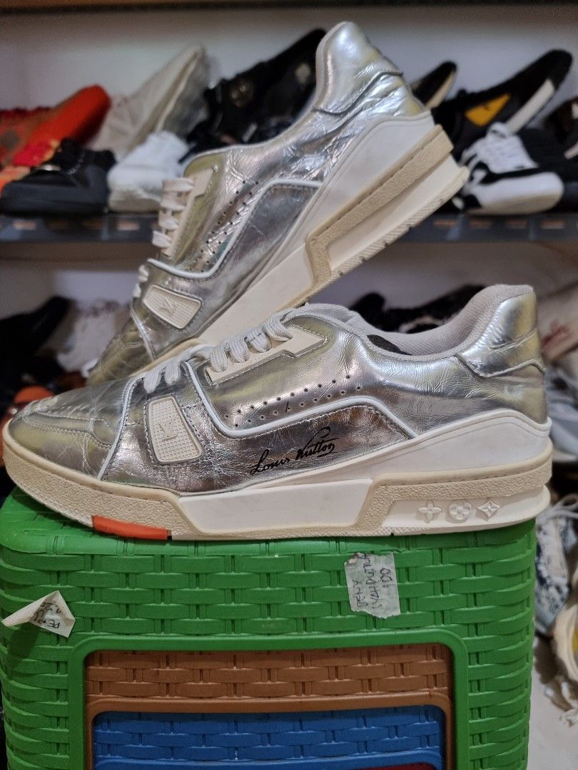 LV Trainer Silver, Fesyen Pria, Sepatu Sneakers di Carousell