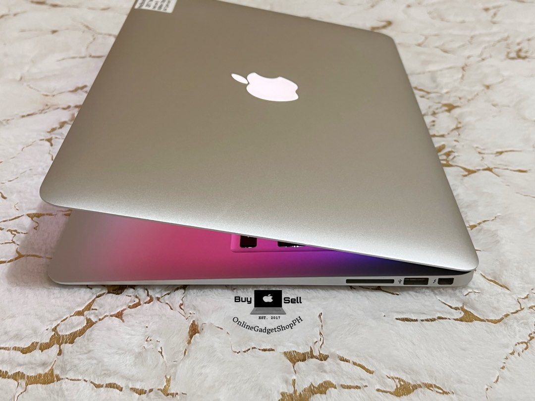 MacBook Pro（13インチ,2017,Thunderbolt 3ポートx 2）128GB/8GB