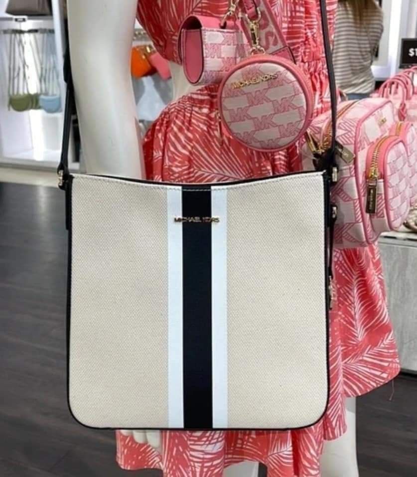 MICHAEL KORS Large Messenger xbody bag, Women's Fashion, Bags & Wallets