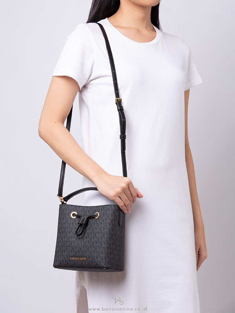 Mk mini deals bucket bag