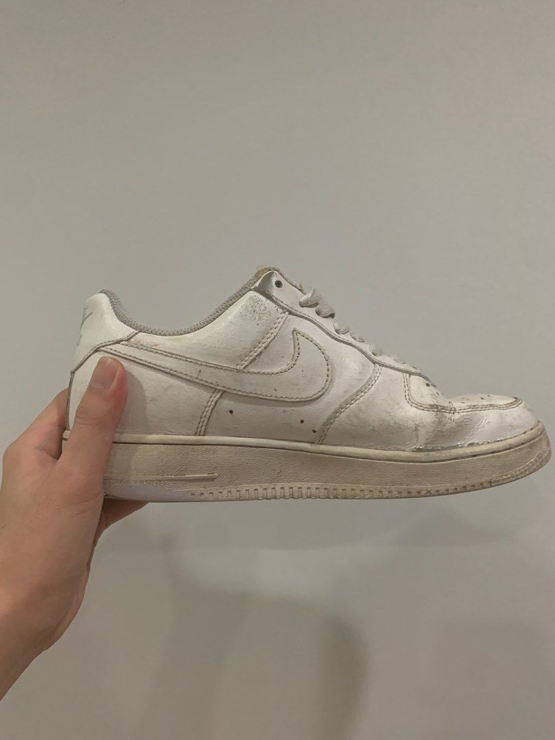 White hotsell nikes new