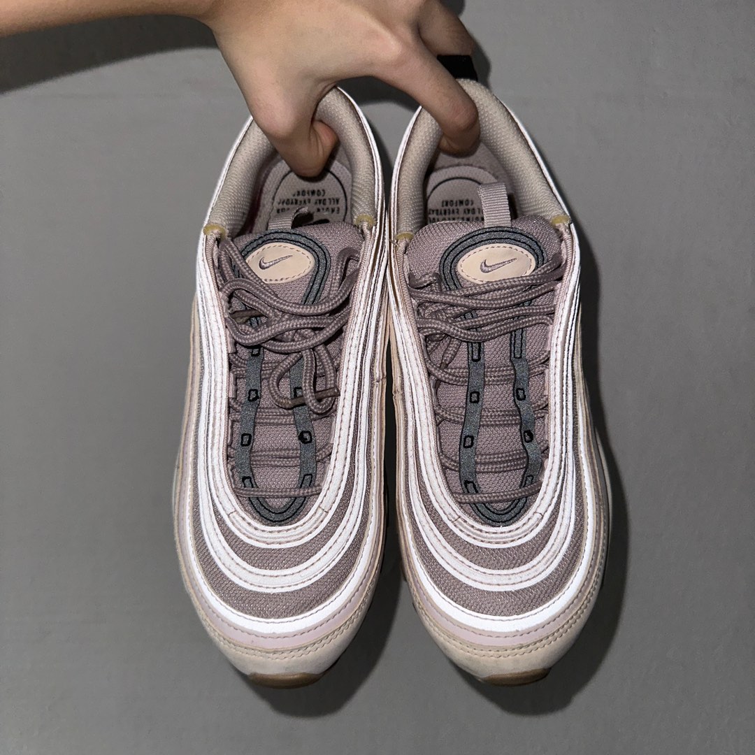 Nike air hotsell everyday comfort