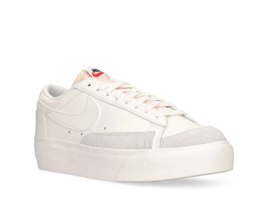 All white nike blazers store