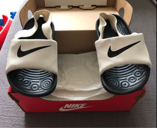 (Category: ) located in . Submitted by shopper.sg (Listing ID 1275536123, Image 1). Description: .