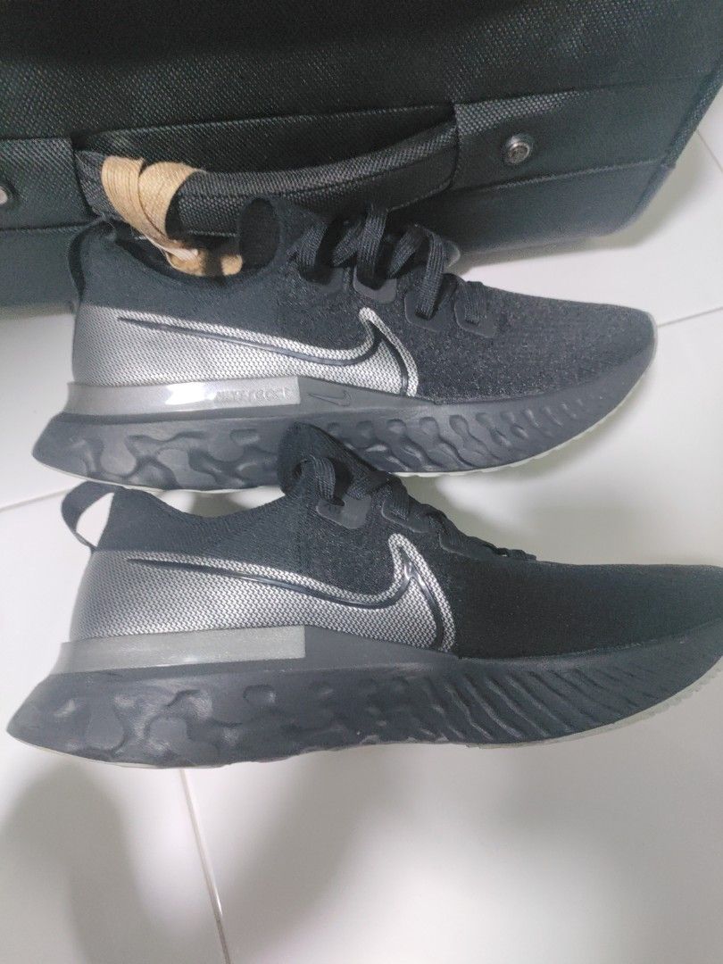 nike react infinity run flyknit black metallic