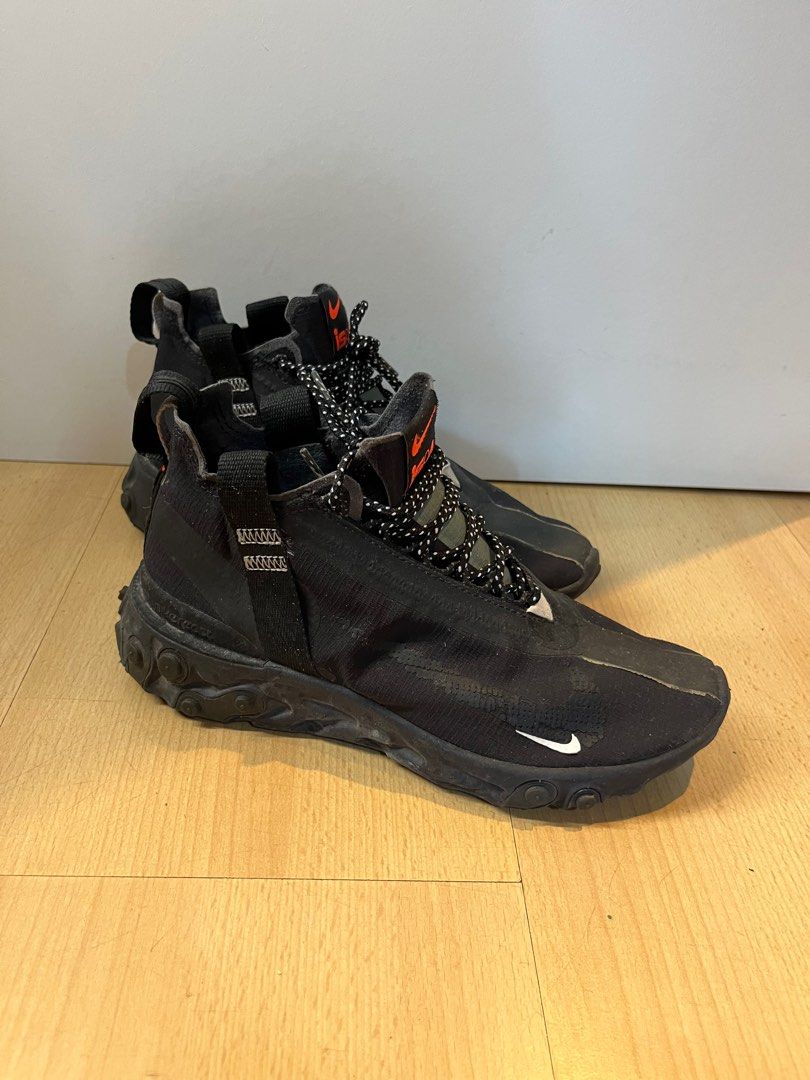 React runner mid black clearance