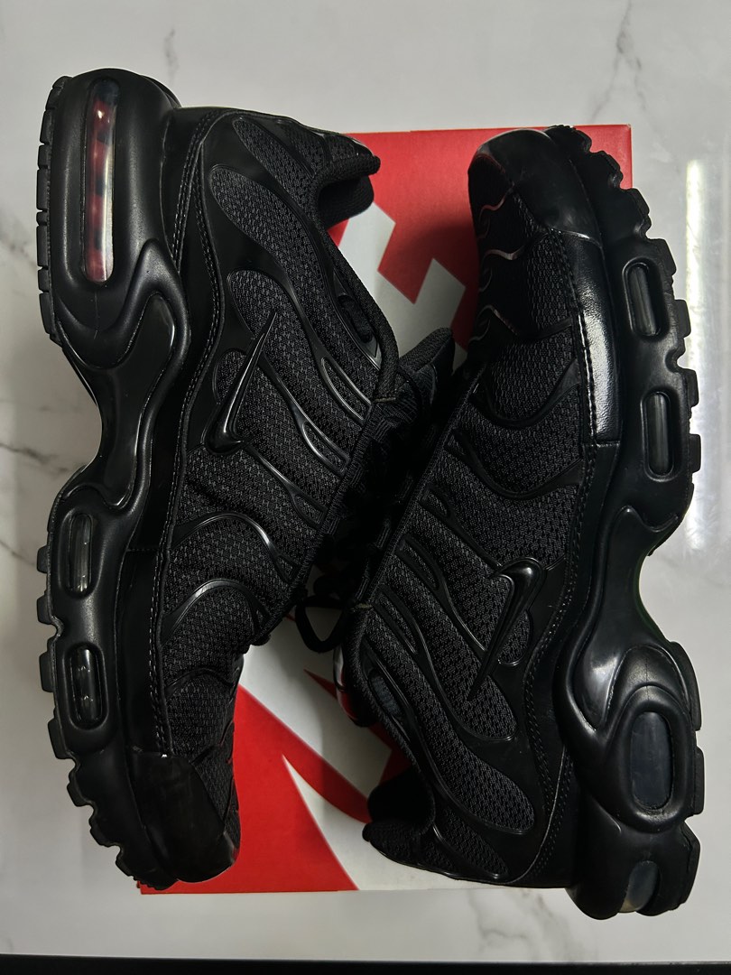 Nike tn air max triple black top