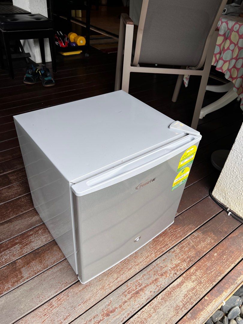 PowerPac PPBF555A 50l bar fridge TV Home Appliances Kitchen