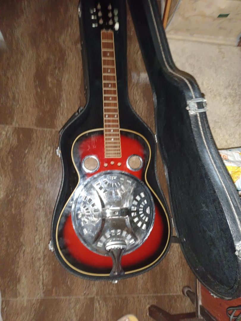 Resonator acoustic guitar Made in Japan, Hobbies & Toys, Music & Media, Musical Instruments on