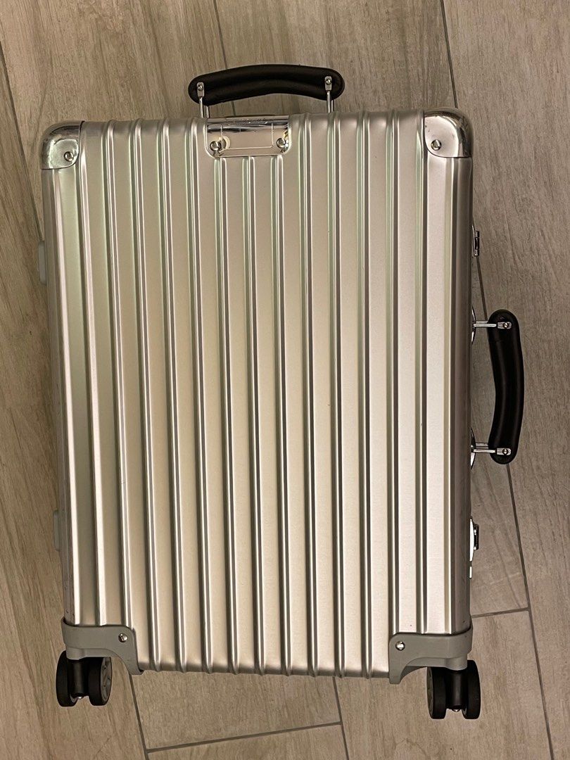 Rimowa classic flight 21 sales