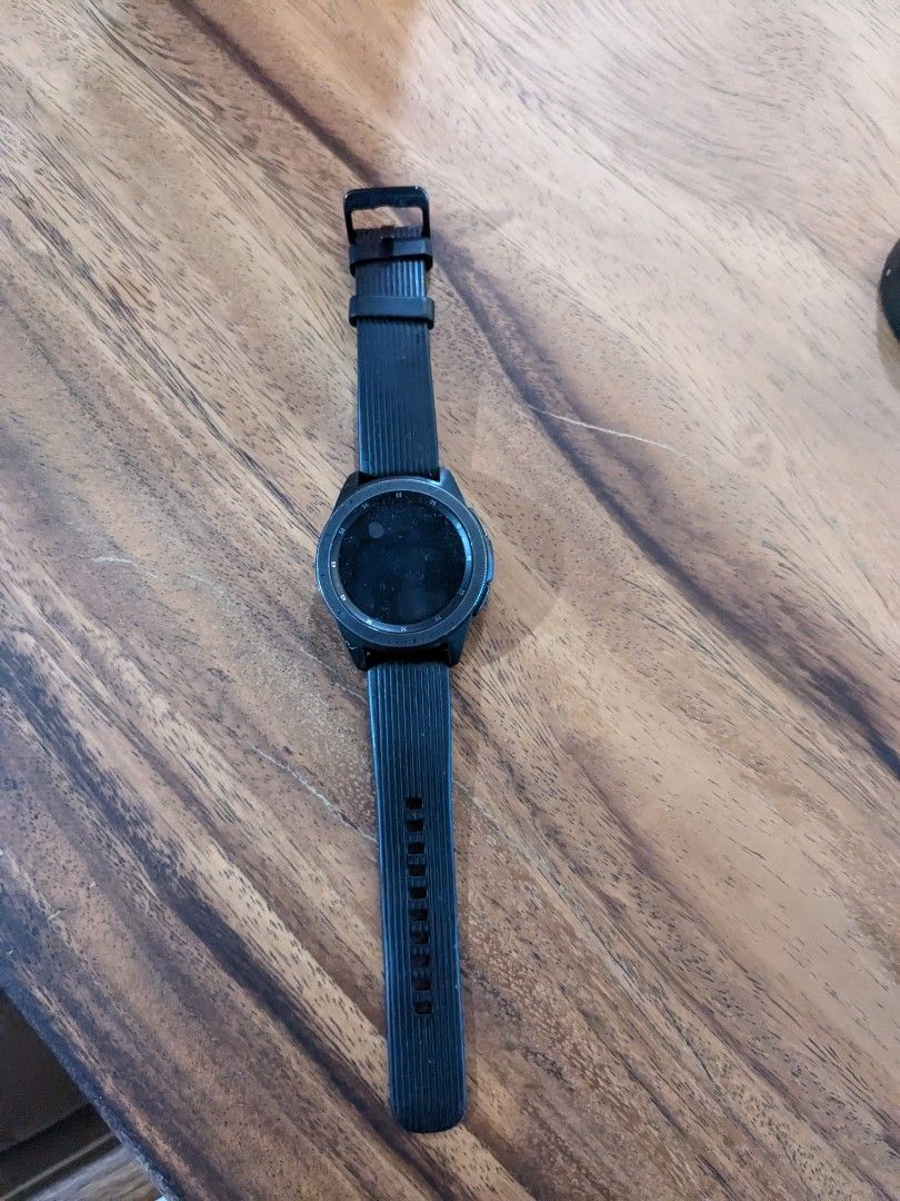 Galaxy discount smartwatch 42mm