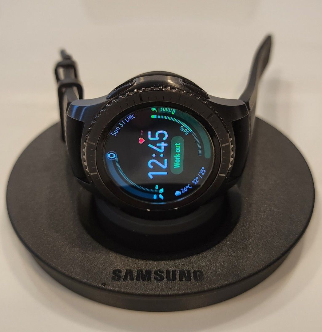 Samsung Gear S3 Frontier Smart Watch with full box USB charger brand new watch strap