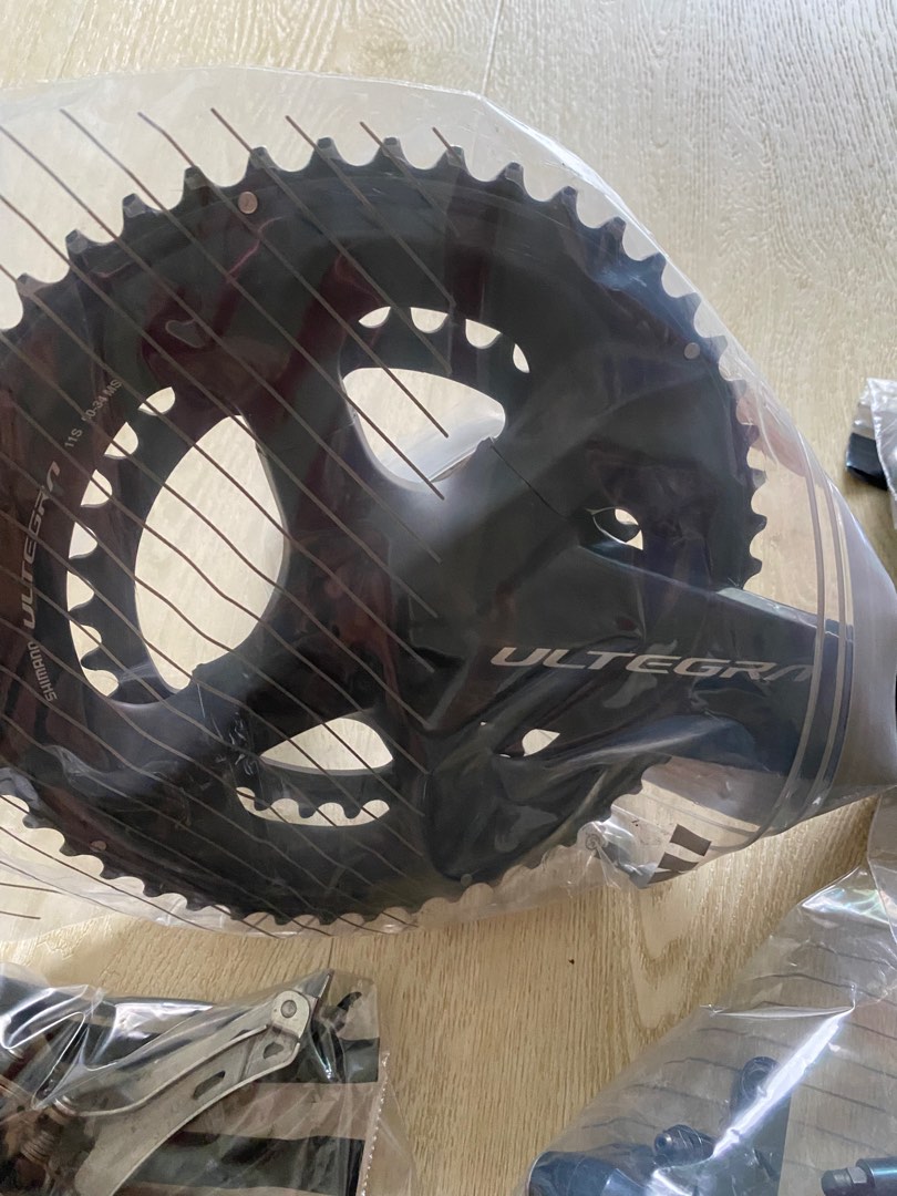 Shimano Ultegra 8050 Di2 groupset 11s Sports Equipment Bicycles