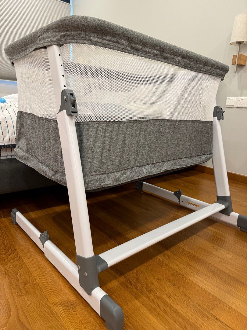 Simmons kids room2grow newborn bassinet to infant sleeper hot sale