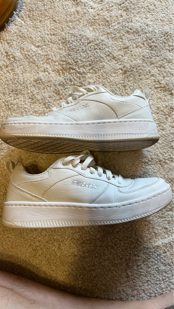 White comfy hotsell shoes