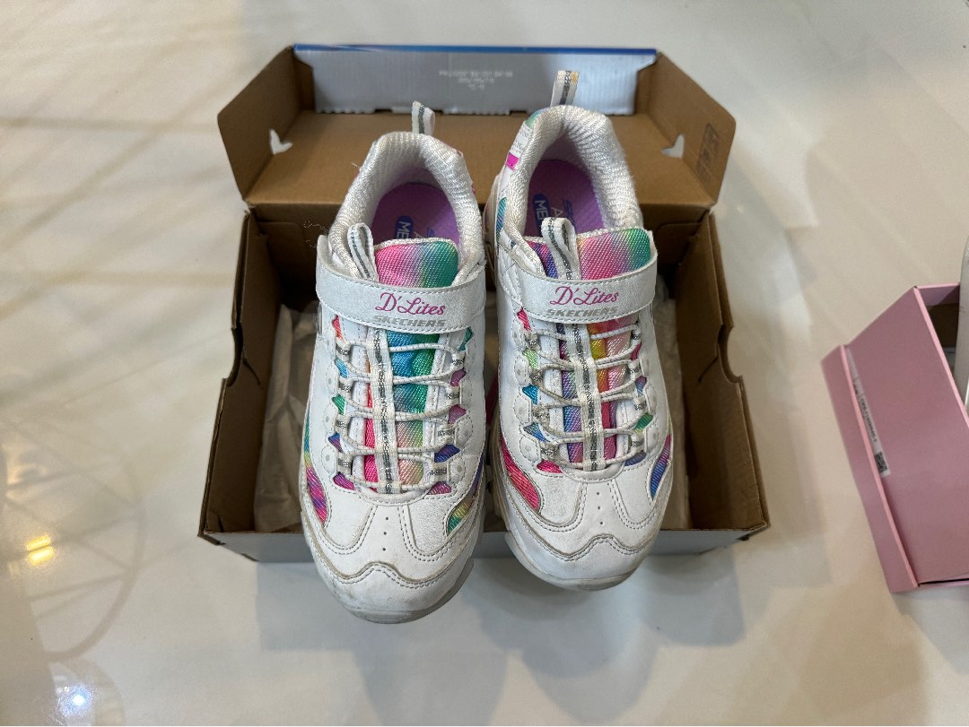 Girls pink sketchers outlet