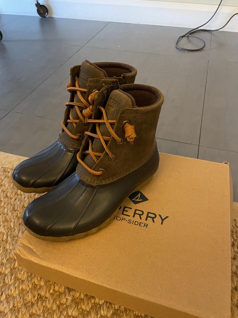 Sperry Duck boots Size 34.5 35