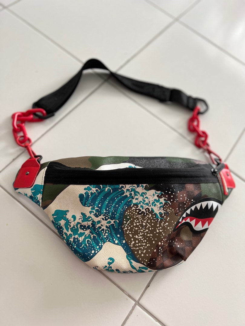 Sprayground side shark hip pack store