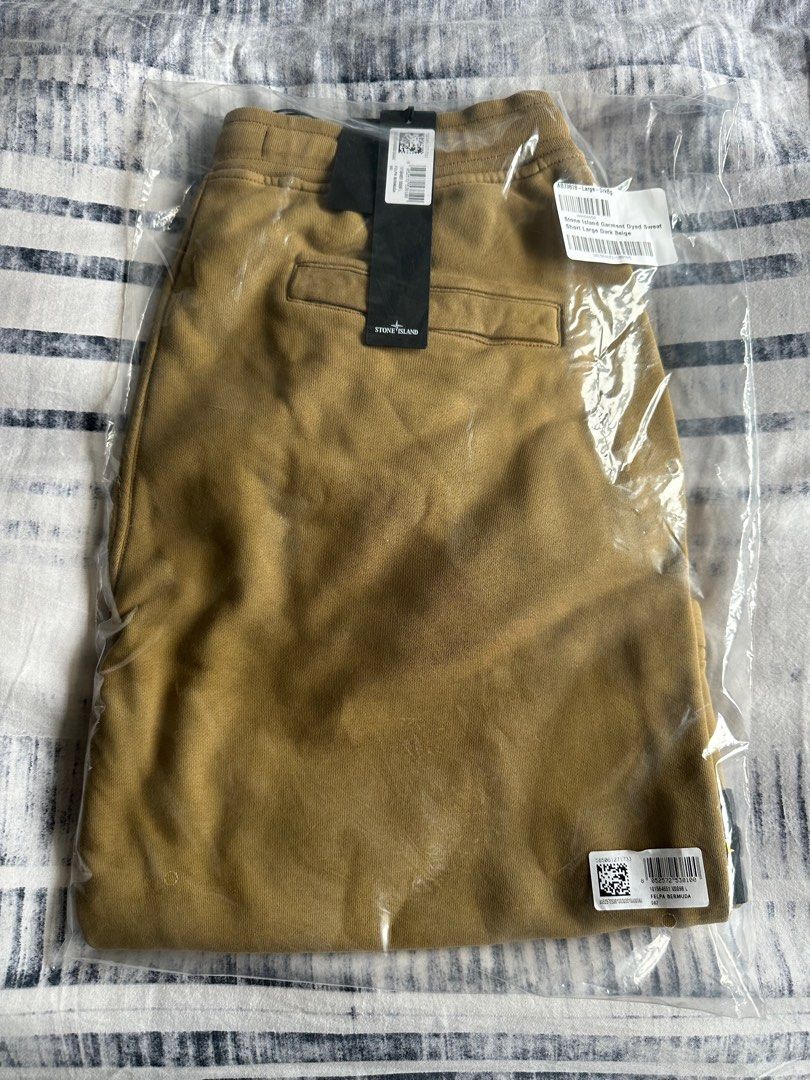 Stone island garment hotsell dyed sweat short