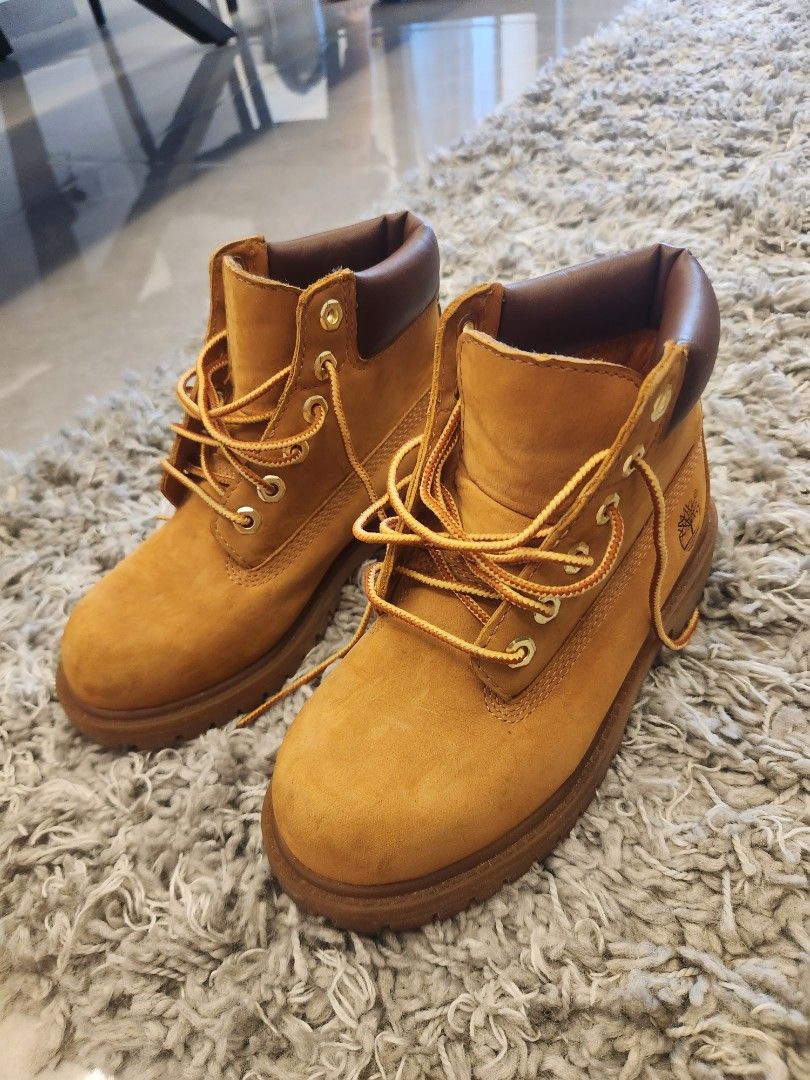 Timberland junior size 7 top