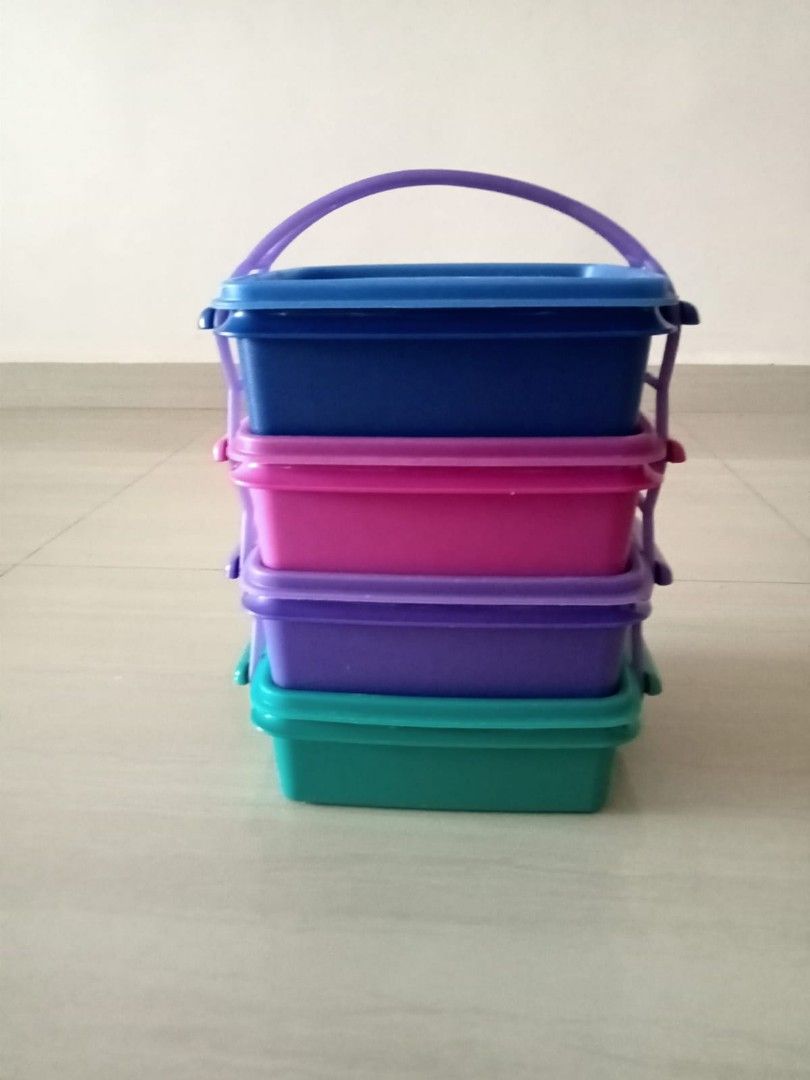 Tupperware (Category: Food Organisation & Storage) located in Singapore. Submitted by oyishii (Listing ID 1275490876, Image 3). Description: pic 1 $5 each pic 2, pic 7 $3 each pic 3 $19 pic 4 $11 for 3 (lightly used) pic 5, pic 6 $7 each.