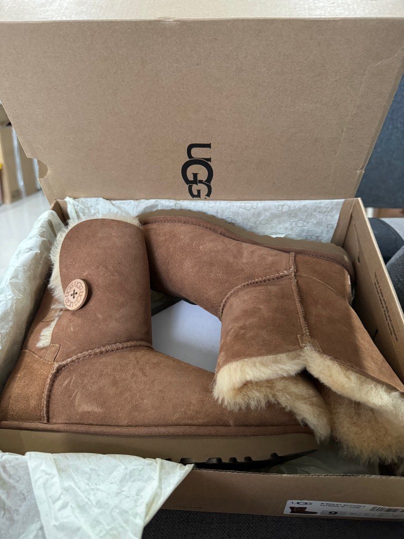 UGG W Bailey button II