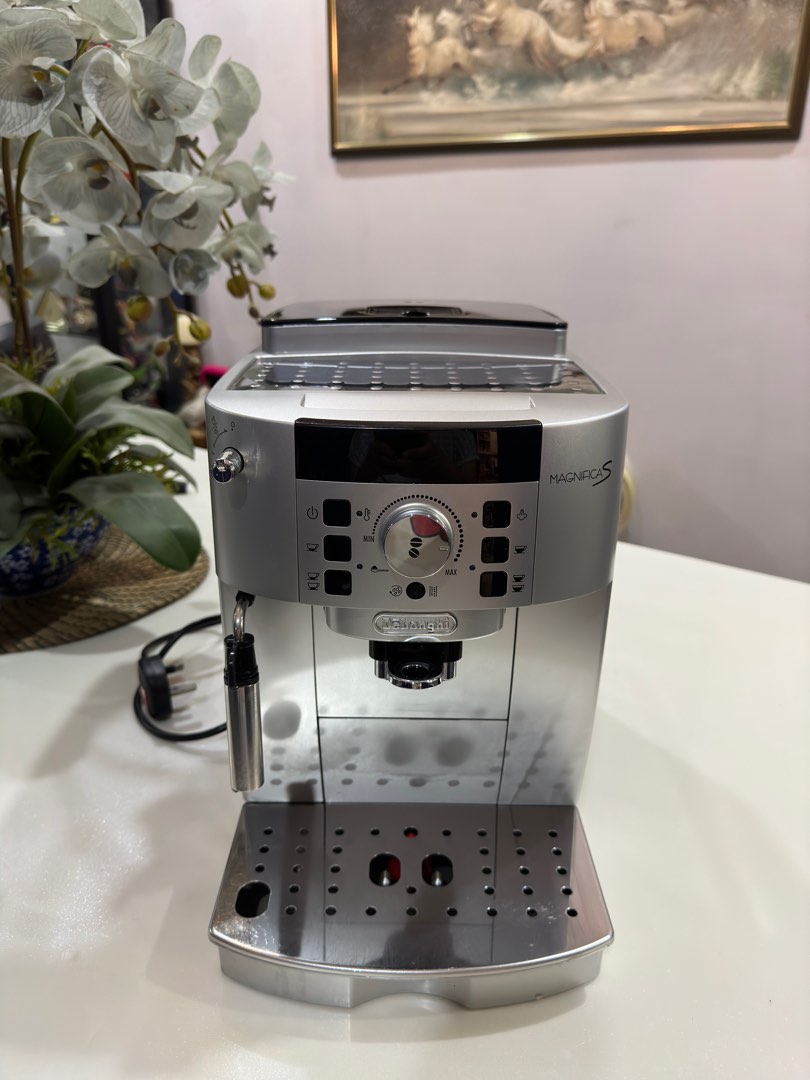 Used Delonghi Magnifica S Express Automatic Espresso, TV & Home