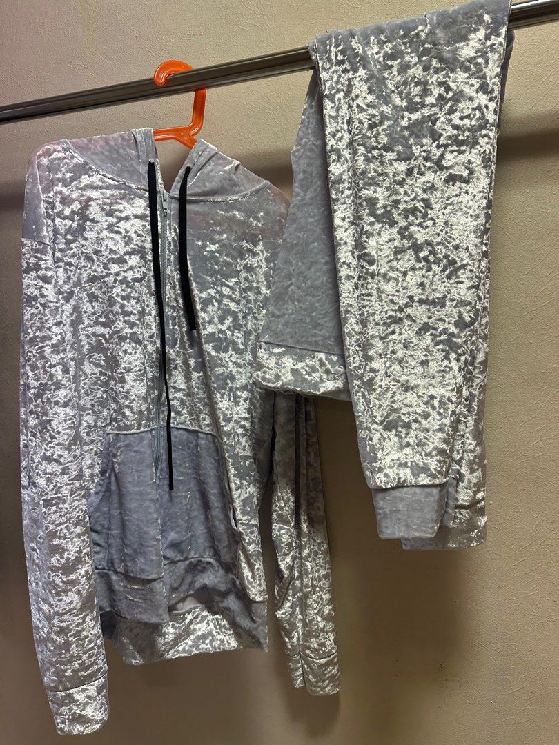 Baby crushed velvet tracksuit clearance
