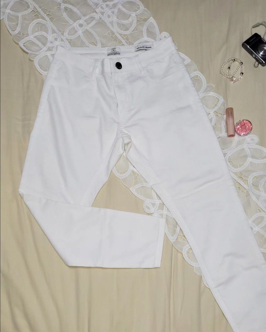 White jeggings capri outlet