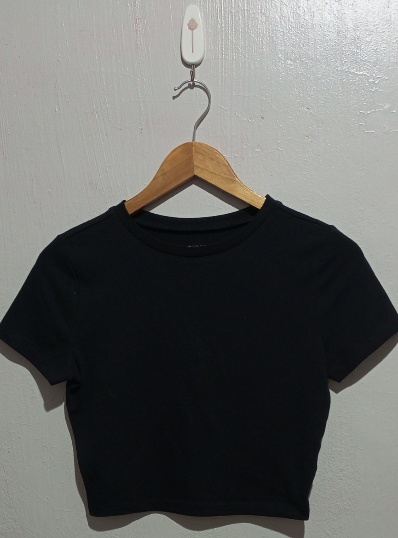 Wild fable top(crop top), Women's Fashion, Tops, Others Tops on Carousell