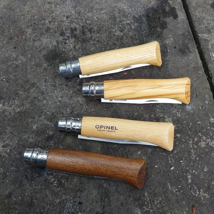 !!露營必備!! 戶外 法國 Opinel 不鏽鋼 摺刀 8號 Outdoor French made Wood Handle Stainless Steel Folding Knife no.8 （分類：旅遊 - 旅行必需品及用品）位於 Hong Kong。 由 marilaser 提交（商品編號 1166237218，圖片 1）。簡介： 戶外 法國 Opinel 不鏽鋼 摺刀 8號 Outdoor French made Wood Handle Stainless Steel Folding Knife no.8 型號: OP-123080 刀刃物料: 不鏽鋼 Stainless Steel 刀柄物料: 橡木刀柄 Oak Wood ($178) 橄欖木刀柄 Olive Wood ($178) 胡桃木刀柄 Walnut Wood ($178) 尺寸: 全長 190mm ; 摺疊長 85mm ; 淨刀刃長 85mm (最大可打印範圍: 45mm X 15mm) 若需Laser打印加工，每