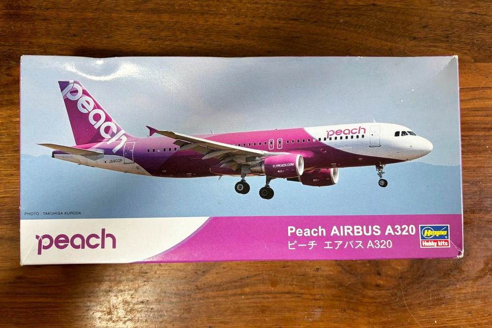 日版樂桃航空Peach AIRBUS A320 1:200 飛機模型, 興趣及遊戲, 玩具 