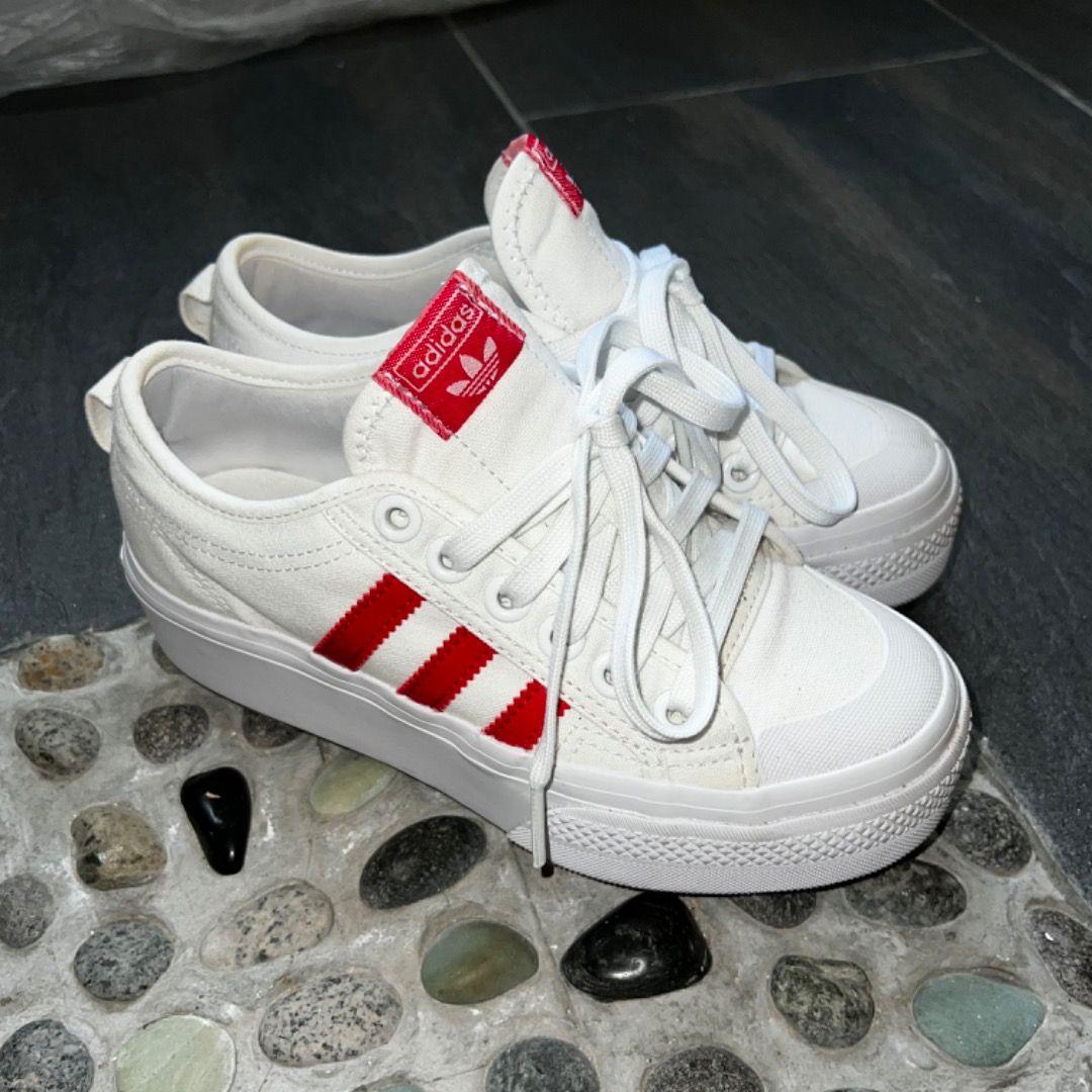 Red adidas cheap nizza