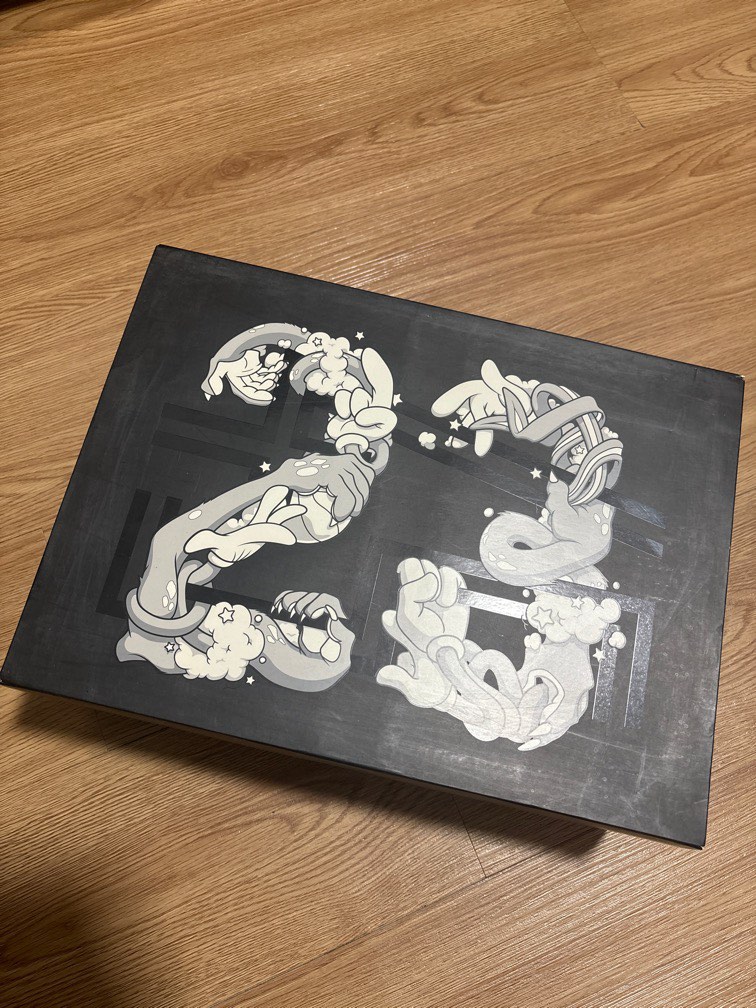Jordan 11 hotsell space jam box
