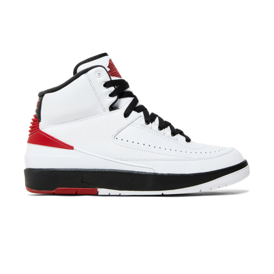 Air Jordan 2 Retro 'Chicago' 2022, Luxury, Sneakers & Footwear on