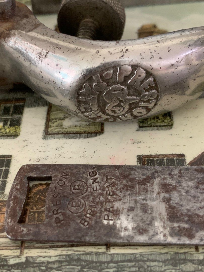 Vintage Antique The Edward Preston plane adjustable bullnose plane