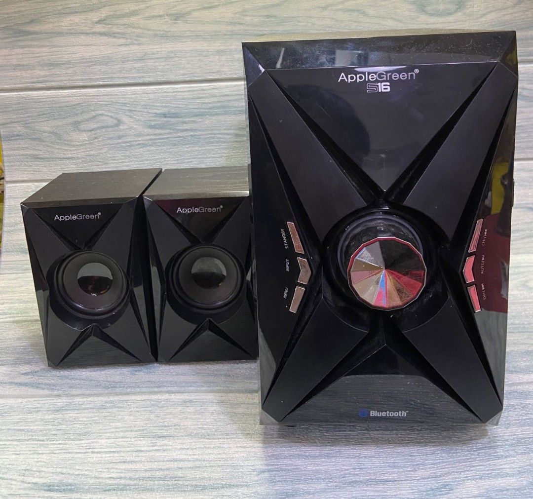 Apple top green speaker