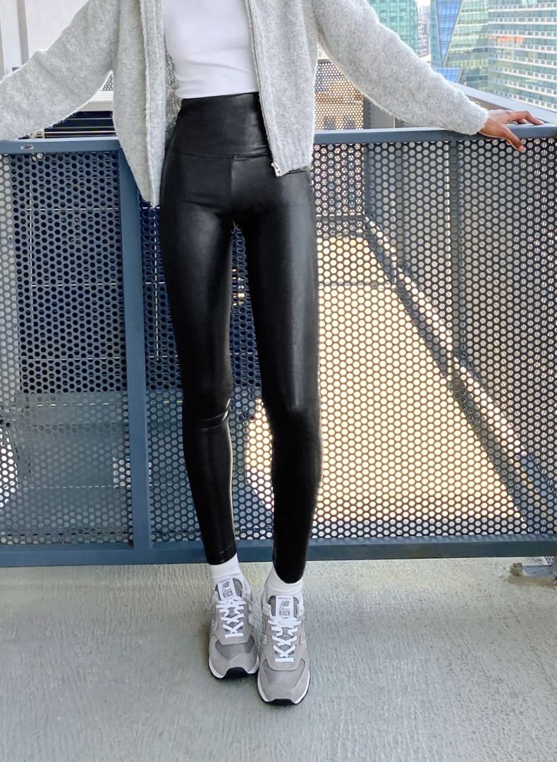 Aritzia Daria Pant High-Waisted Faux Vegan Leather Black Leggings