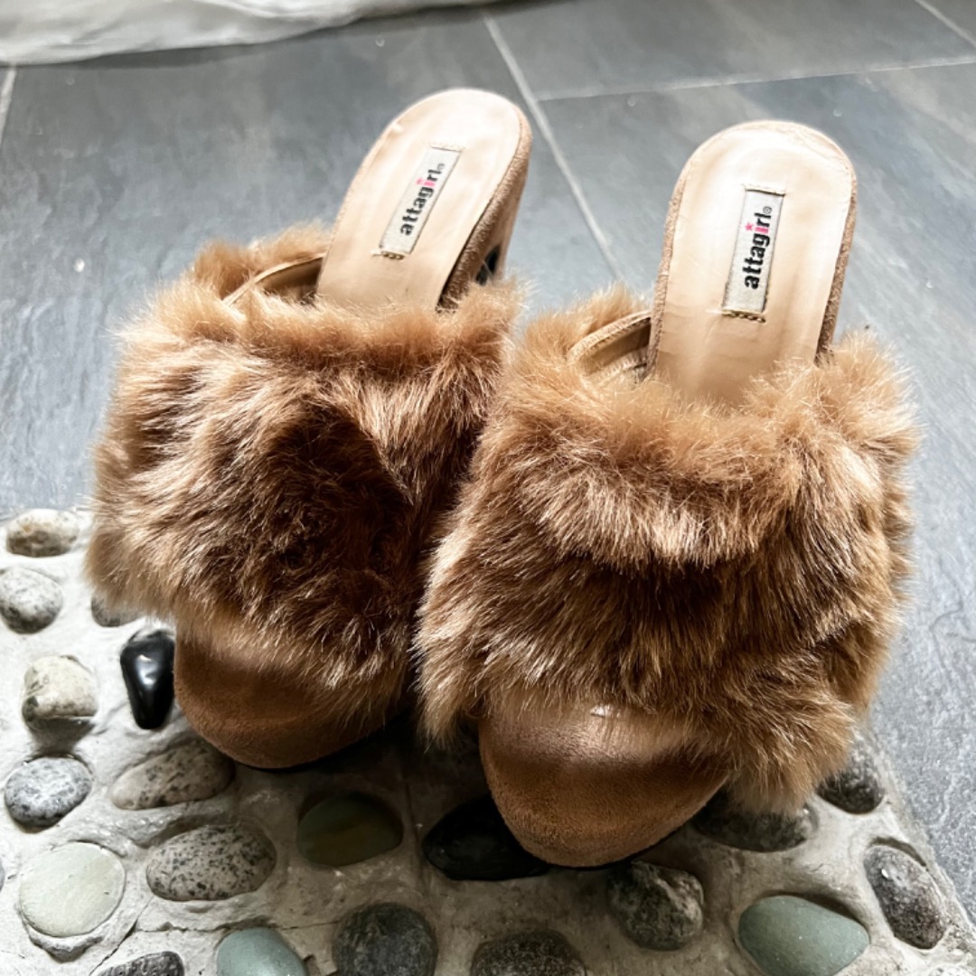 Fur best sale slide heels