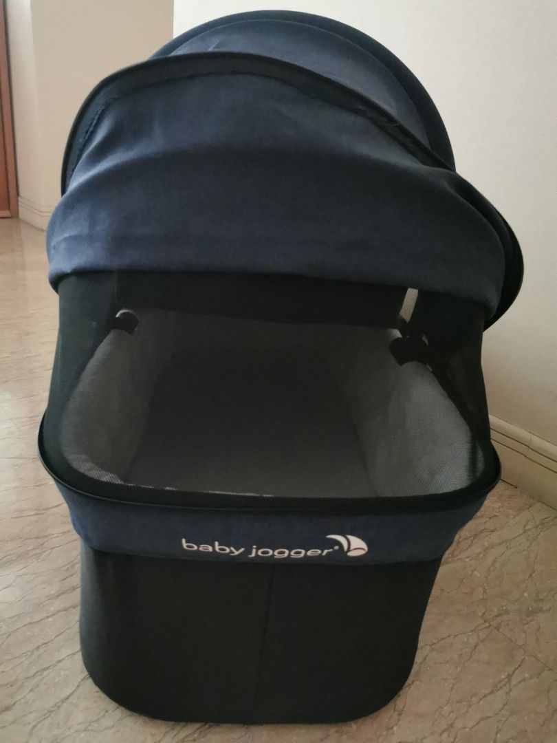 City select sale deluxe bassinet