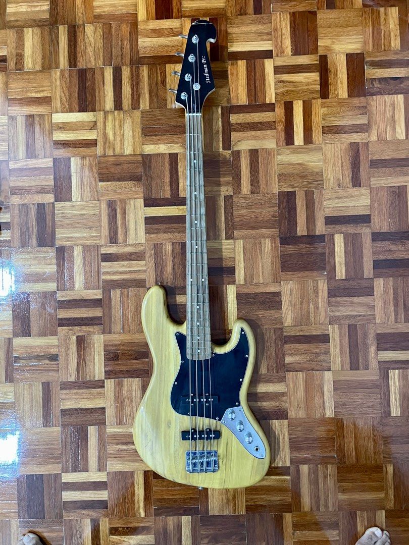 Stedman pro shop bass guitar