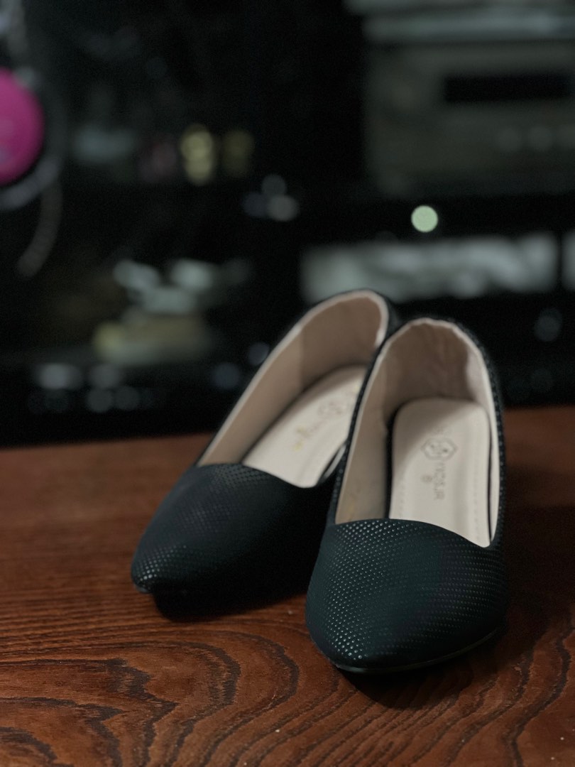 stylish black formal shoes